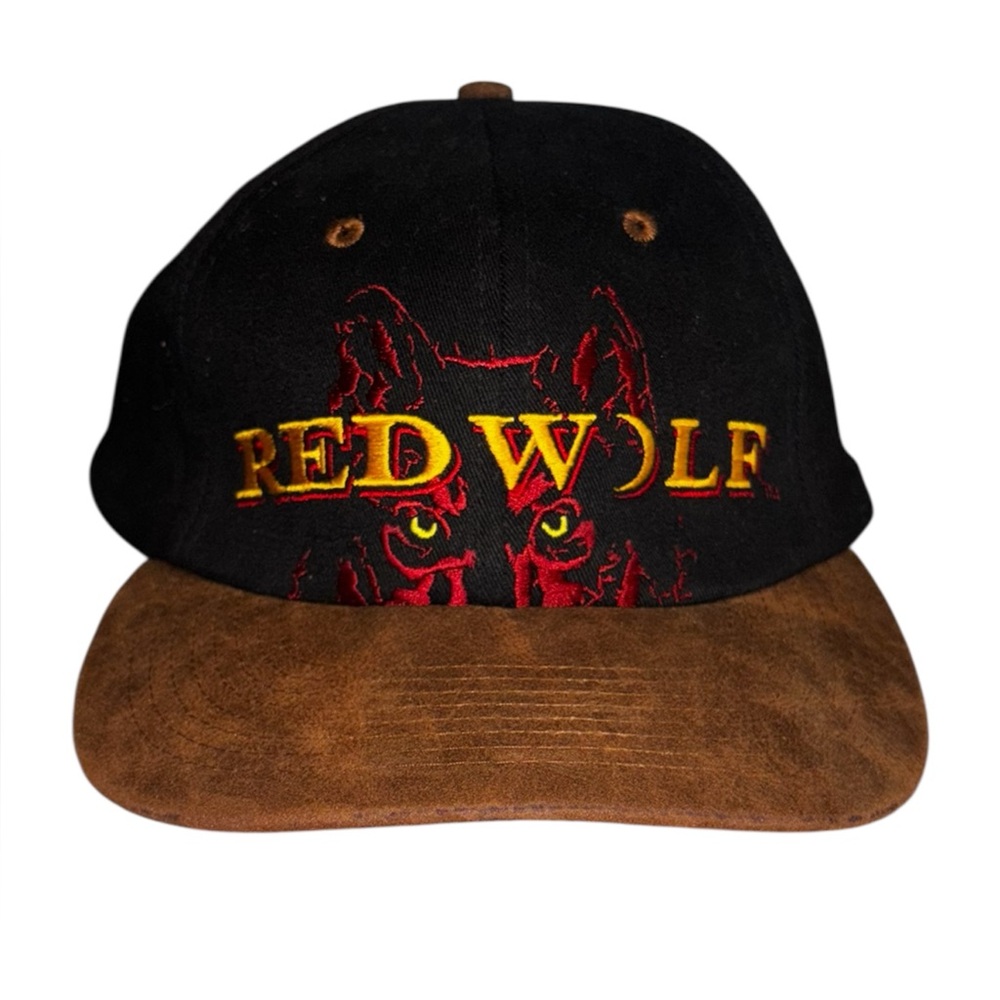 VTG 1995 Anheuser-Busch Red Wolf SnapBack, Suede bill Made In Hong Kong ￼
